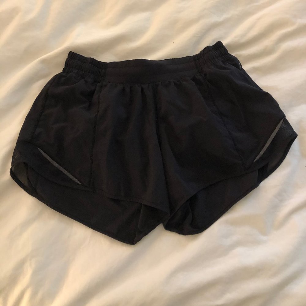Lululemon Black Hotty Hot Shorts 2.5"